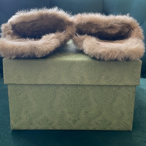 Authentic Gucci Slides - Picture 5 of 5